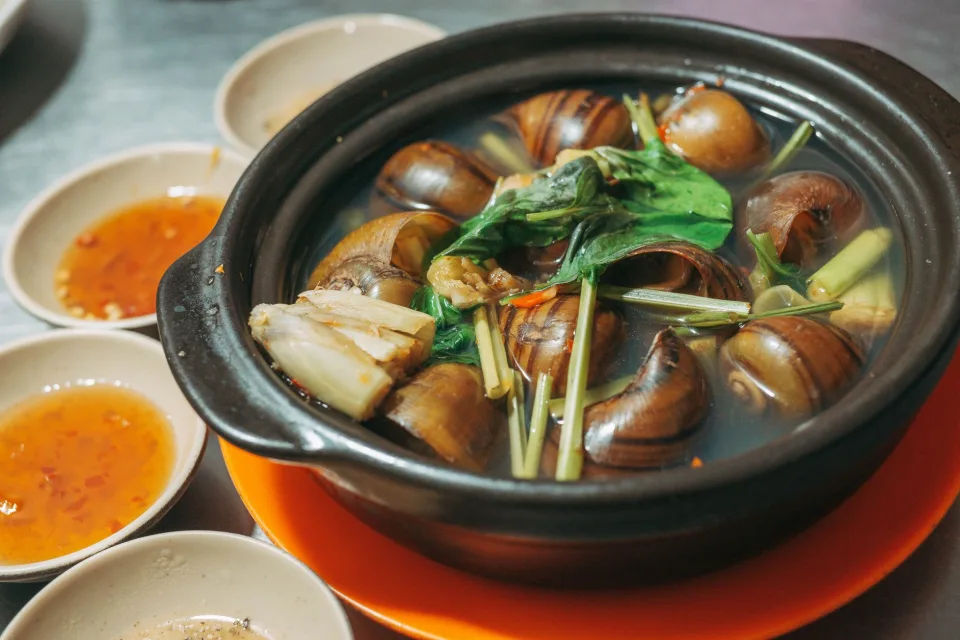 Bàn dài cho nhóm